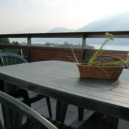 Terrazzo Sul Lago Διαμέρισμα *